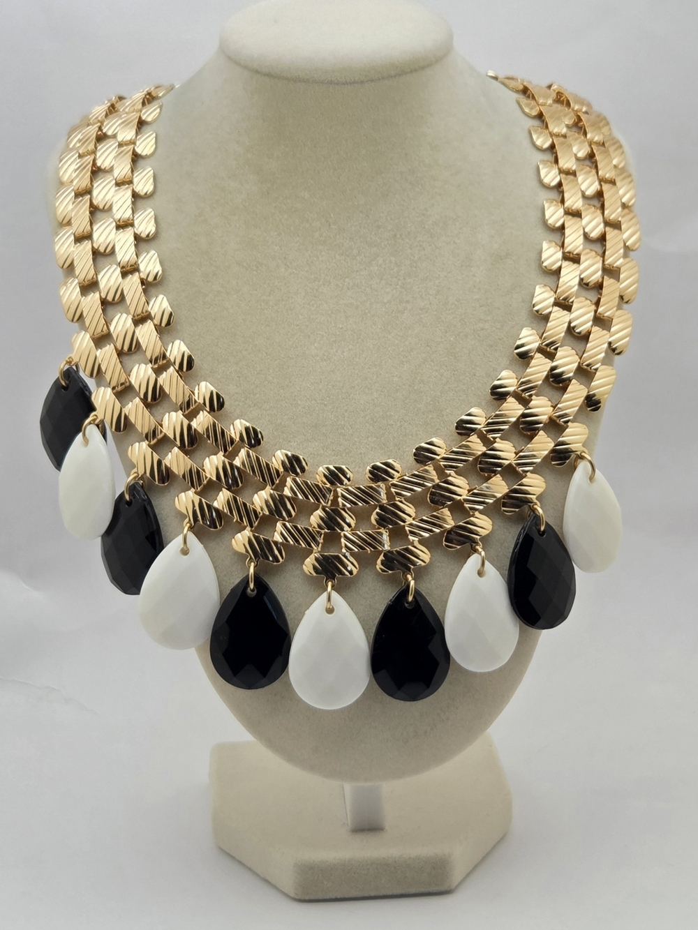 Vintage Inspired Gold Tone Statement Bib Necklace Black White Teardrop Drops 18"